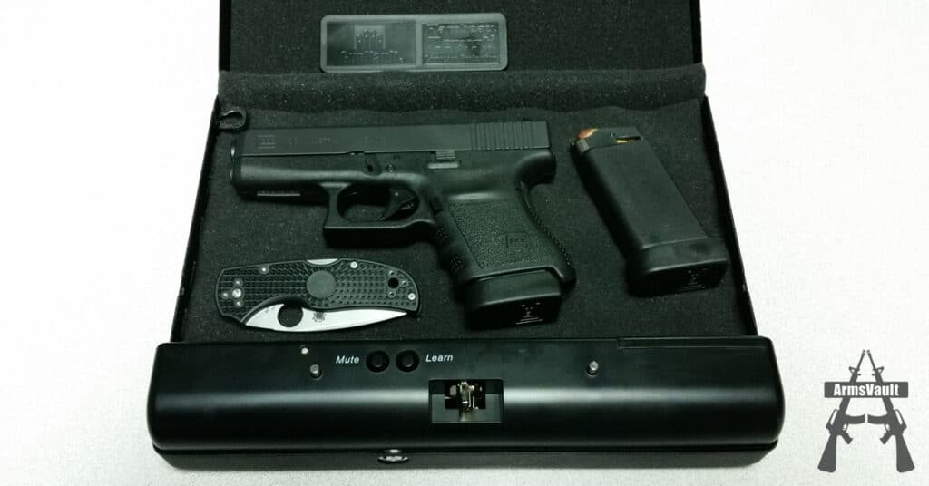 GunVault MicroVault MV500 Gun Safe with Glock 36 and Spyderco Native 5